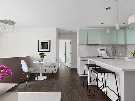 3rd image of 23 10th St #102