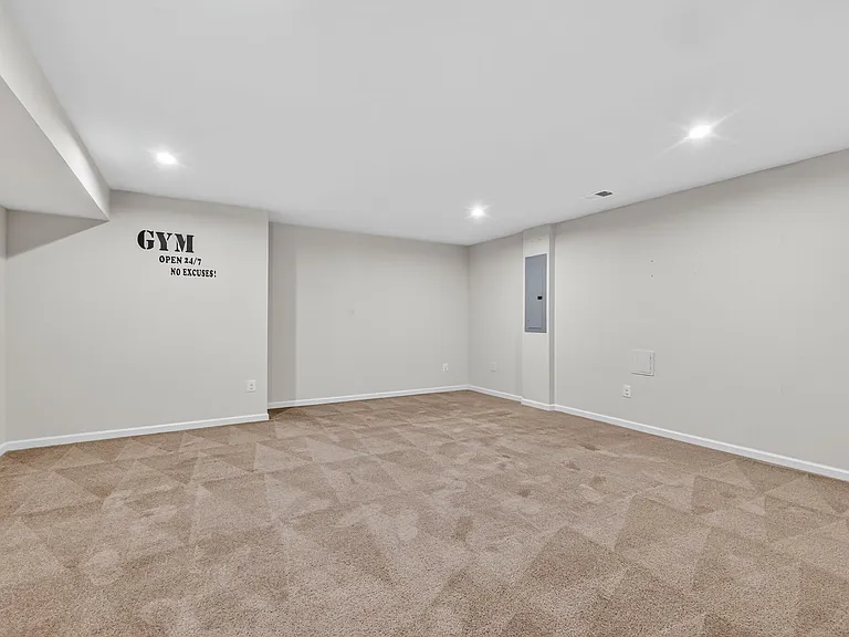 41874 Hayfield Orchard Way — Photo 36