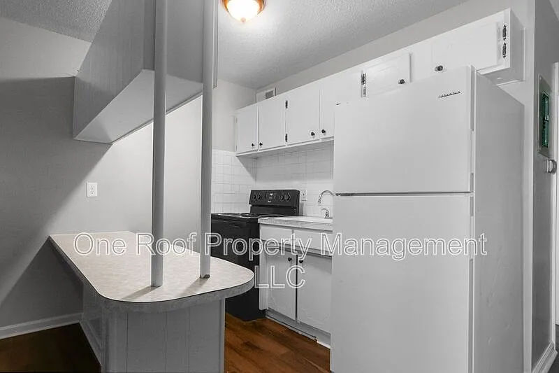 1 bed, 1.0 bath, $800 — Photo 4