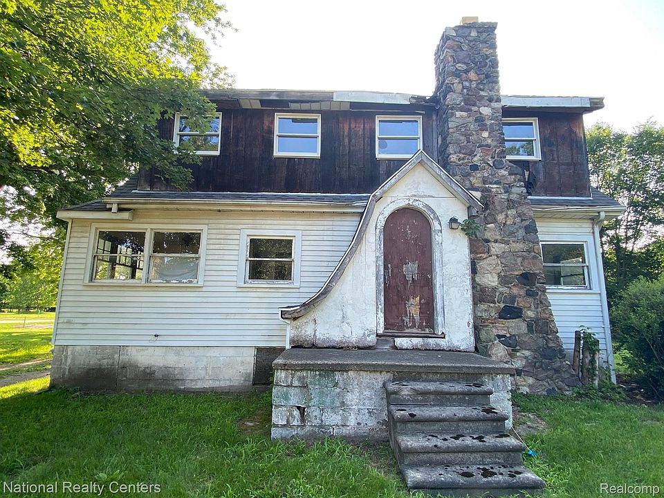 1st image of 663 S Schuman St