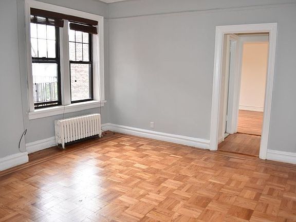 3rd image of 196 Pinehurst Ave APT 6I