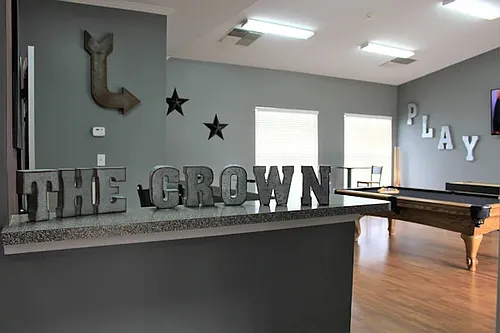 The Crown Photo 1