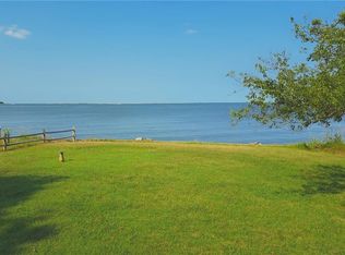 460 Wind Mill Point Rd, Hampton, VA 23664