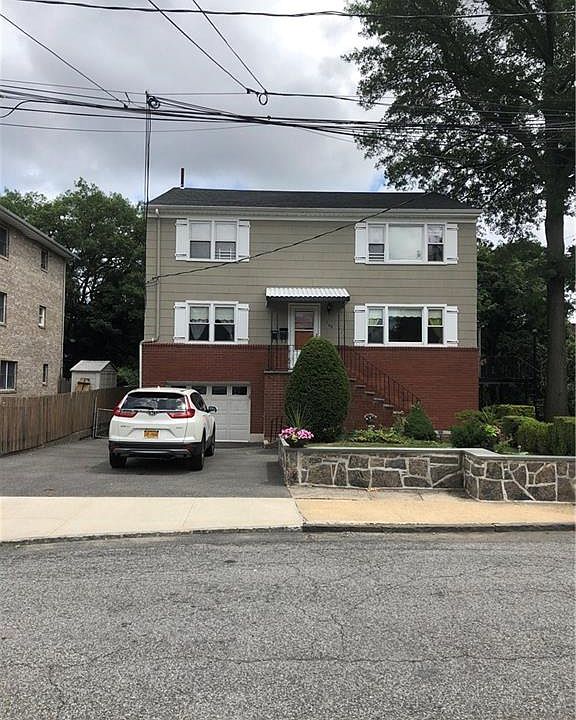 1st image of 146 Hart Ave