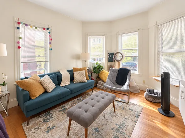 28 Claremon St APT 1, Somerville, MA 02144