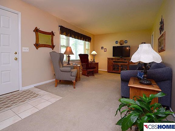 4th image of 3052 S 74th St
