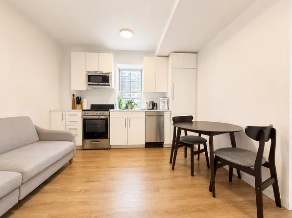 166 W 75th St, New York, NY