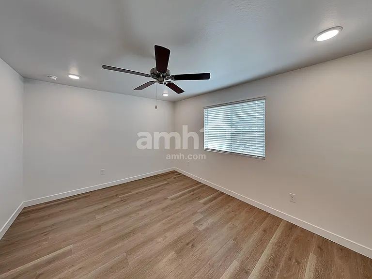 4540 S 98th Ln — Photo 10