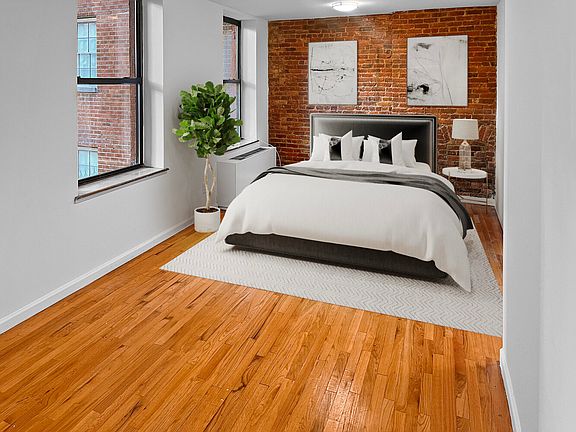 4th image of 127 E 34th St #401