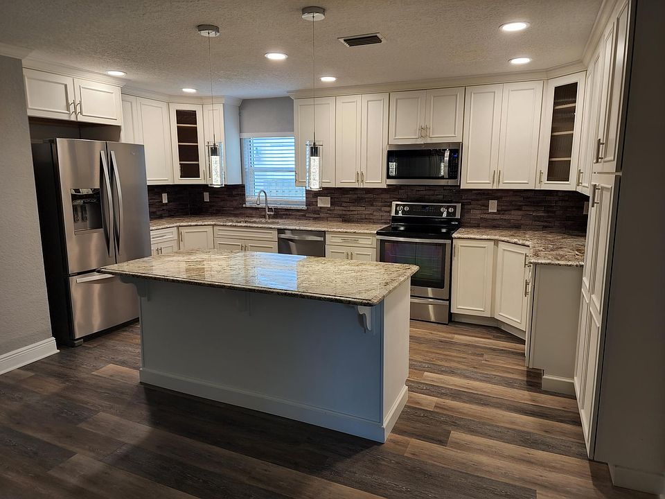 1st image of 11 Harbor Cove St