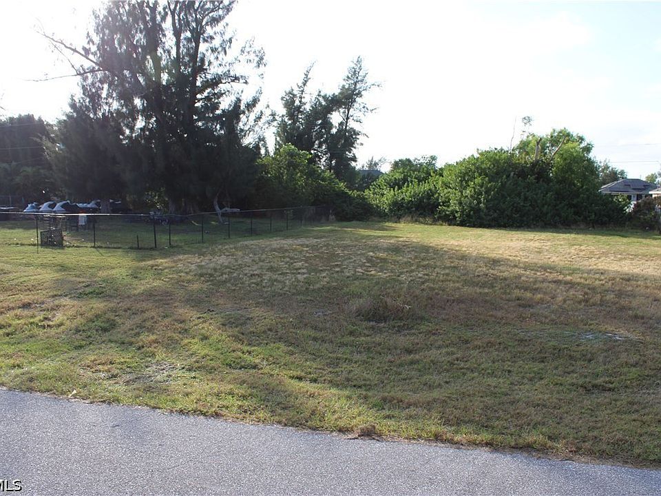 1st image of 1634 NW 1st Ave