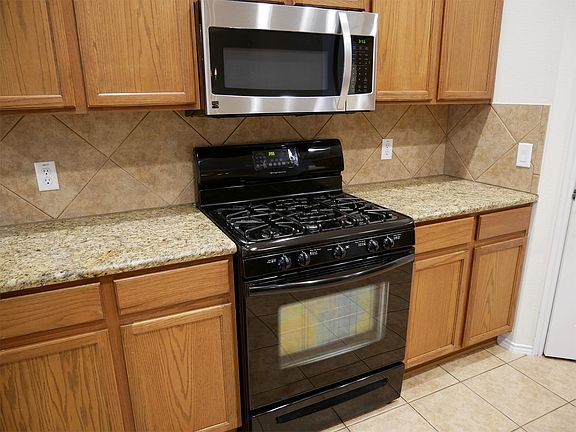 4th image of 1010 Rosita St