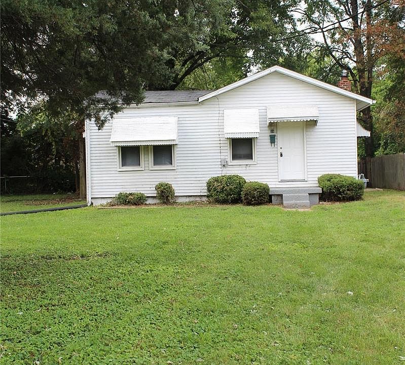 1st image of 39 Oliver Ave