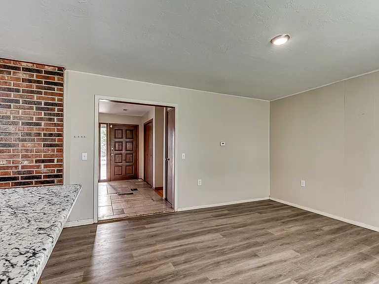 27115 Western Ave — Photo 5