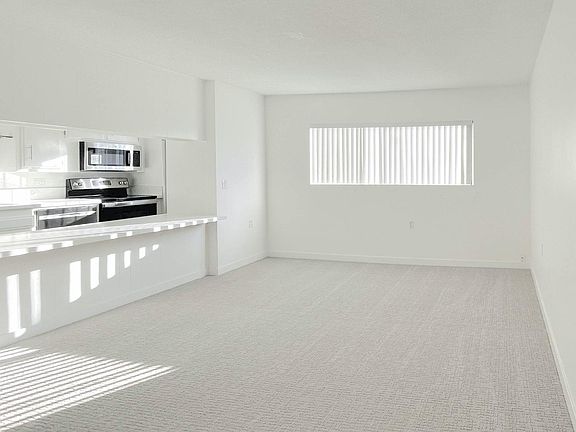 3rd image of 134 7th St APT 3