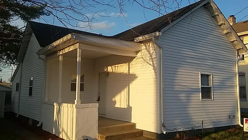 322 E Franklin St photo 1