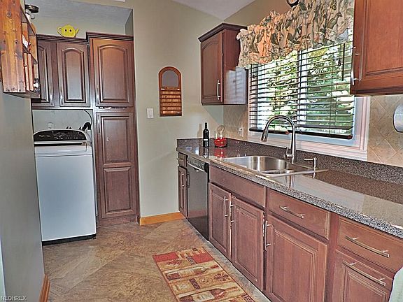 4th image of 8493 Melody Ln