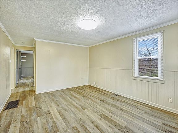 4th image of 602 S 15th St