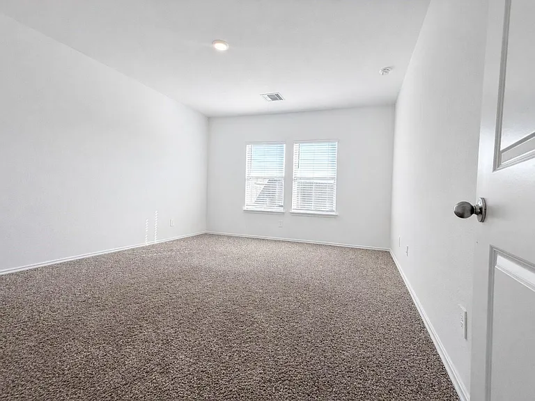 1739 Royal Rim Dr — Photo 10