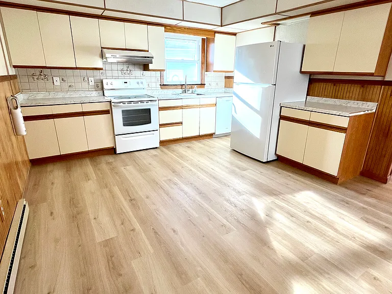 25 Valley Ct #2 — Photo 4