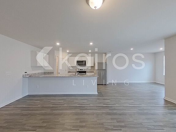 5th image of 2617 Provence Dr SE