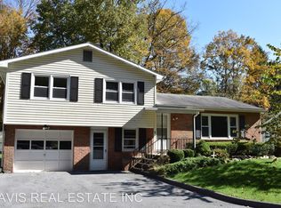 21 Hickory Dr, Lock Haven, PA 17745