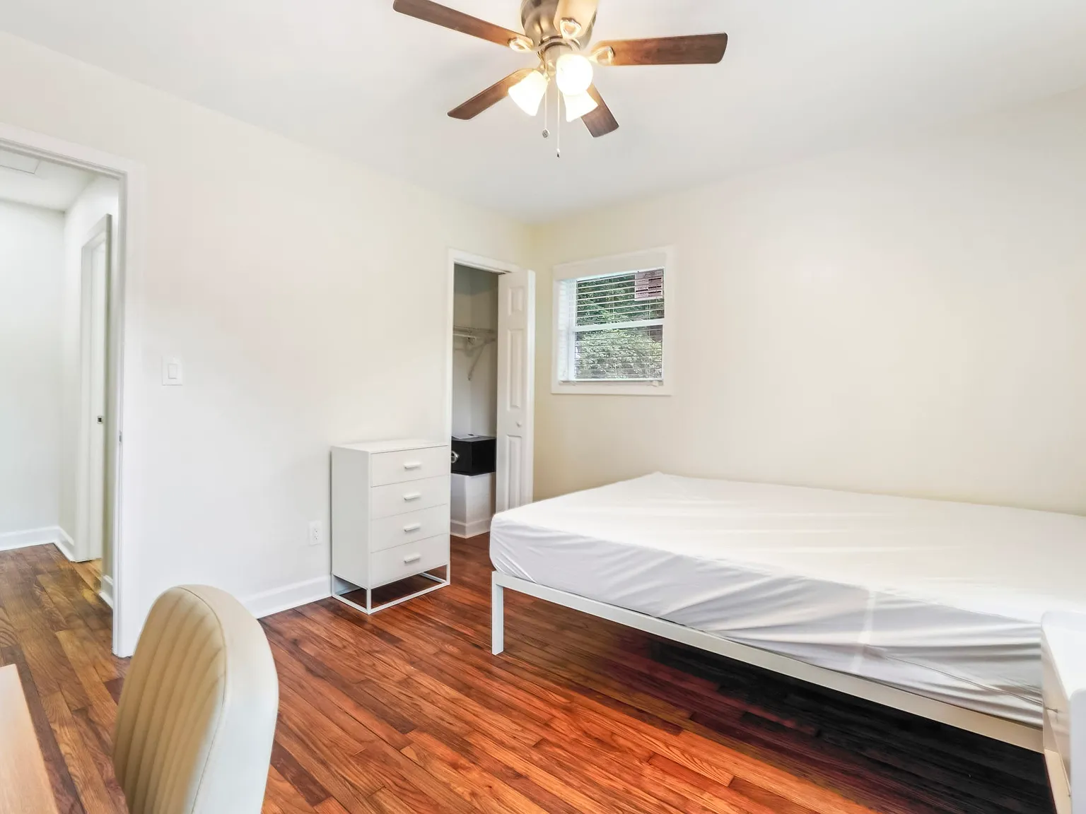 4 bed, 6.0 bath, 3000 sqft, $750 — Photo 3