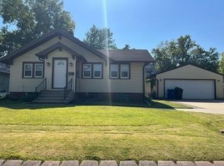 3308 Woodland Ave, Des Moines, IA 50312