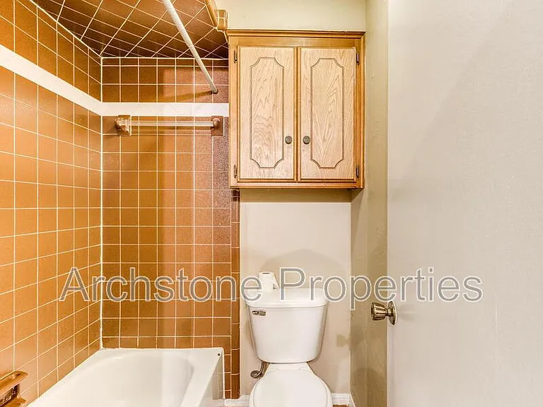 6605 Lyrewood Ln — Photo 15