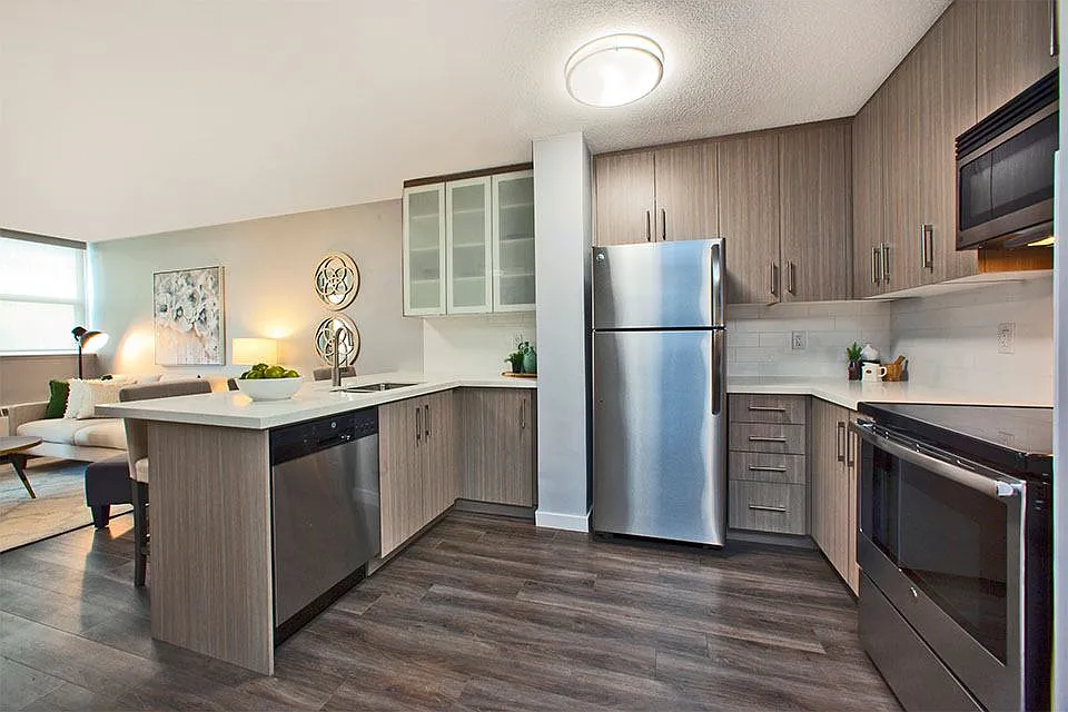 2575 Danforth Ave