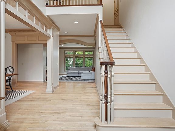 3rd image of 4104 Fall Ridge Dr
