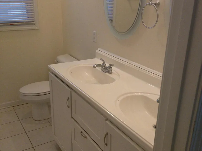 2225 Whitaker St — Photo 10