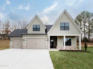 257 Clover Cir, Lenoir City, TN 37772
