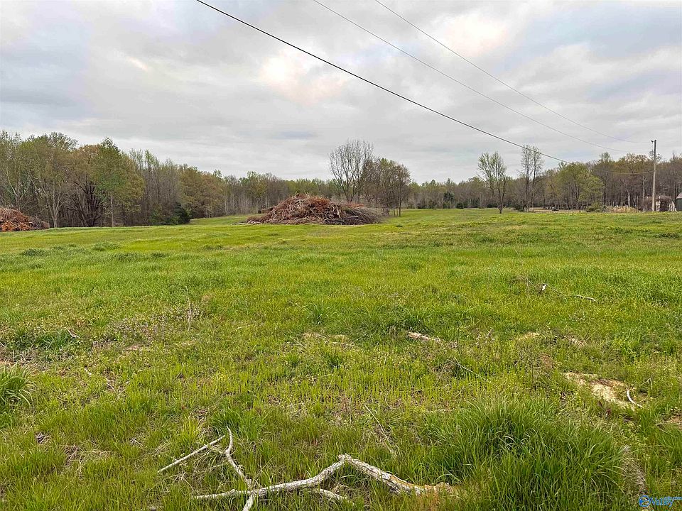 2nd image of 4 Glass Hollow Rd