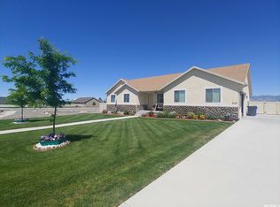 513 S Gold Dust Rd, Grantsville, UT 84029