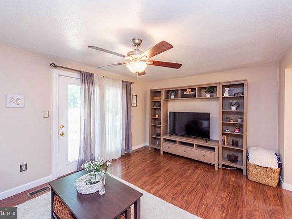 4th image of 7836 Mayford Ave