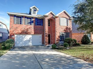 1217 Nighthawk Rd, Fort Worth, TX 76108