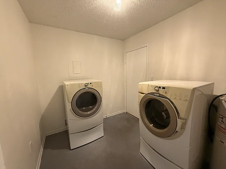 537A Schneider Dr — Photo 16