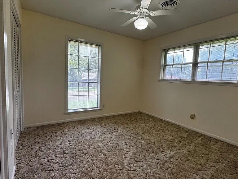 809 Atlow Dr — Photo 15