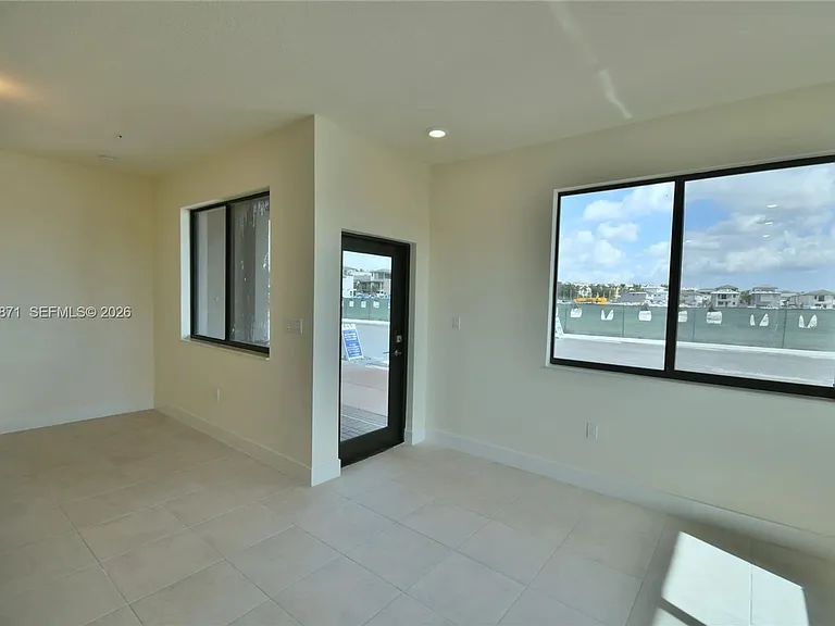 4700 NW 84th Ave #18 — Photo 8