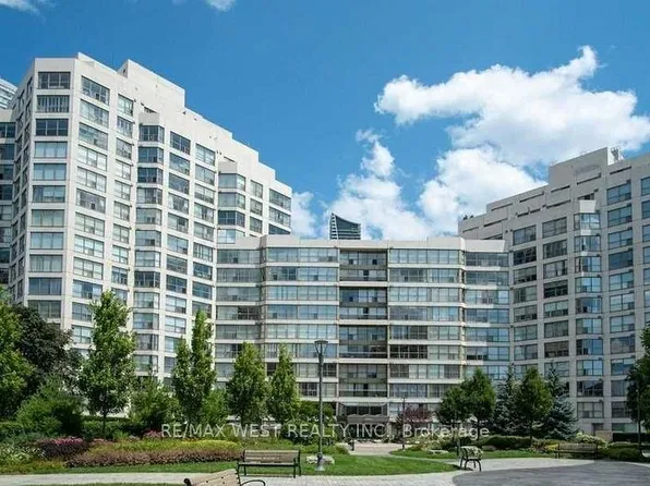 2261 Lake Shore Blvd W #Nph7, Toronto, ON M8V 3X1
