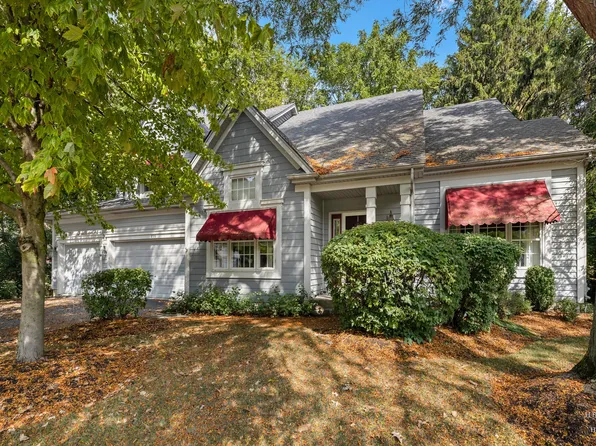 806 Norge Pkwy, Fox River Grove, IL 60021