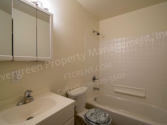 3rd image of 2916-2924 Glendale Dr #2924-2