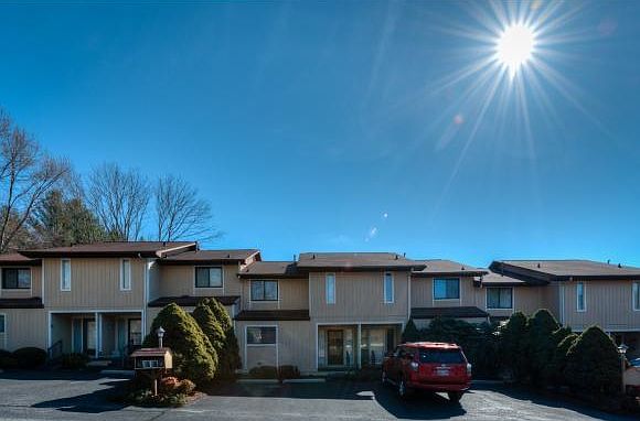 1st image of 605 Redstone Dr APT 3