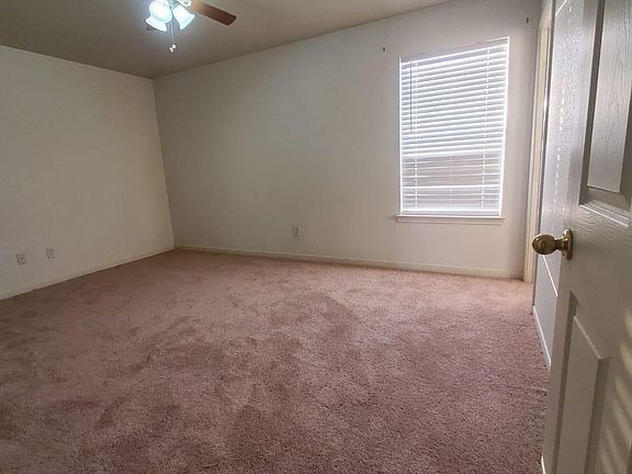 3rd image of 3801 Littlerock Dr #B