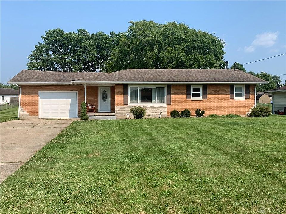 1st image of 270 Janet Ave