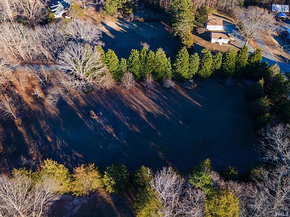 3rd image of 80-83 Lakefront Dr