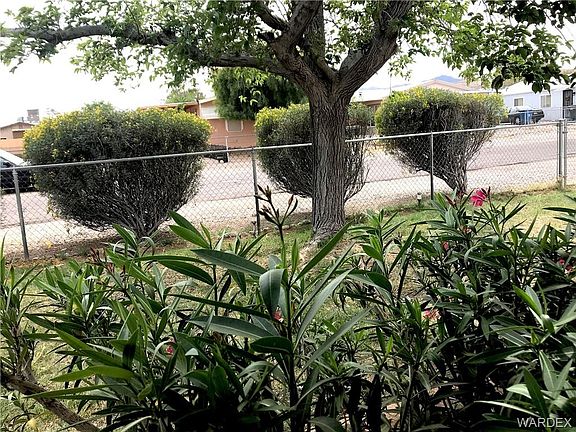 5th image of 235 Tanglewood Ln