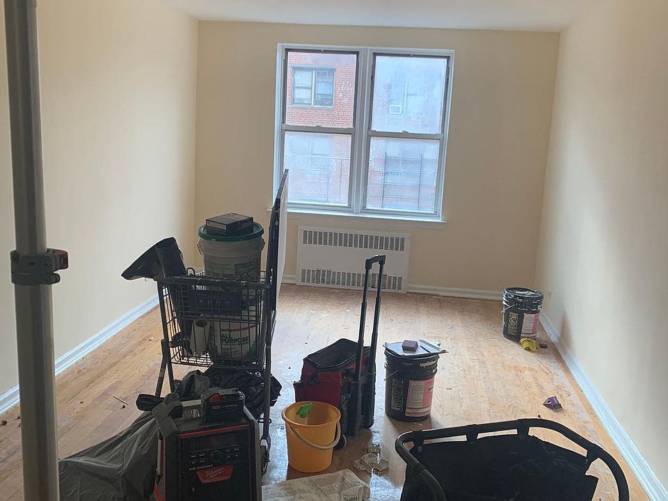 2nd image of 660 Thwaites Pl #321