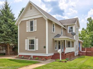 712 E Oliver St, Owosso, MI 48867